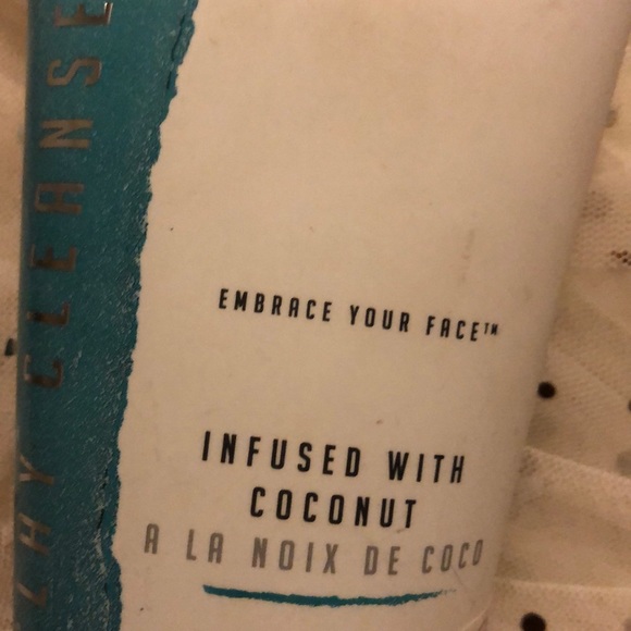 🥥 🧖🏻♀️ NWT • Embrace your face •🧖🏻♀️🥥 Mask - Picture 3 of 8